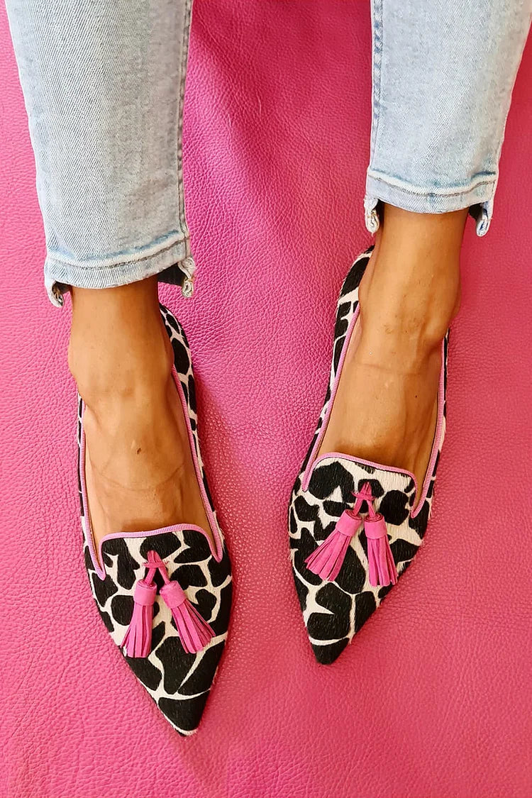 VALERIA | Elegant loafers with pointed toes and decorative tassel details