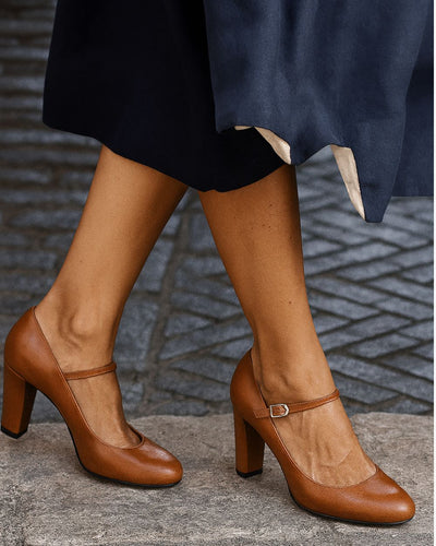 Jolvia – Wide-Heeled Sandals
