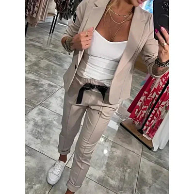 Robinson | Tailored set with a soft blazer and relaxed joggers