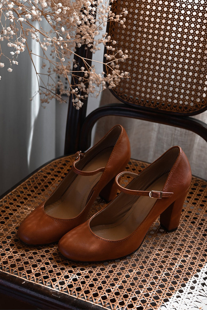 Caella™ | Elegant sandals with straps and a chunky heel, perfect for any occasion