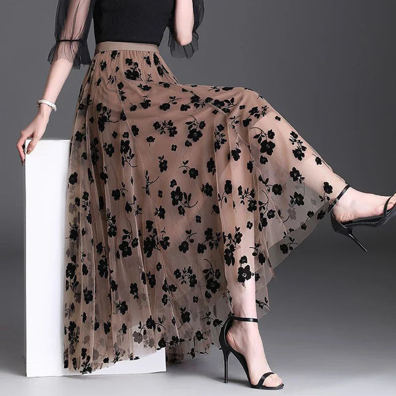 Odette | Chic Tulle Midi Skirt Adorned with Delicate Floral Accents