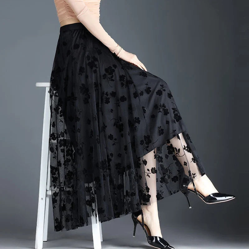 Odette | Chic Tulle Midi Skirt Adorned with Delicate Floral Accents