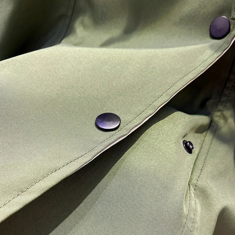 Alva – Elegant jacket protecting against adverse weather conditions and wind