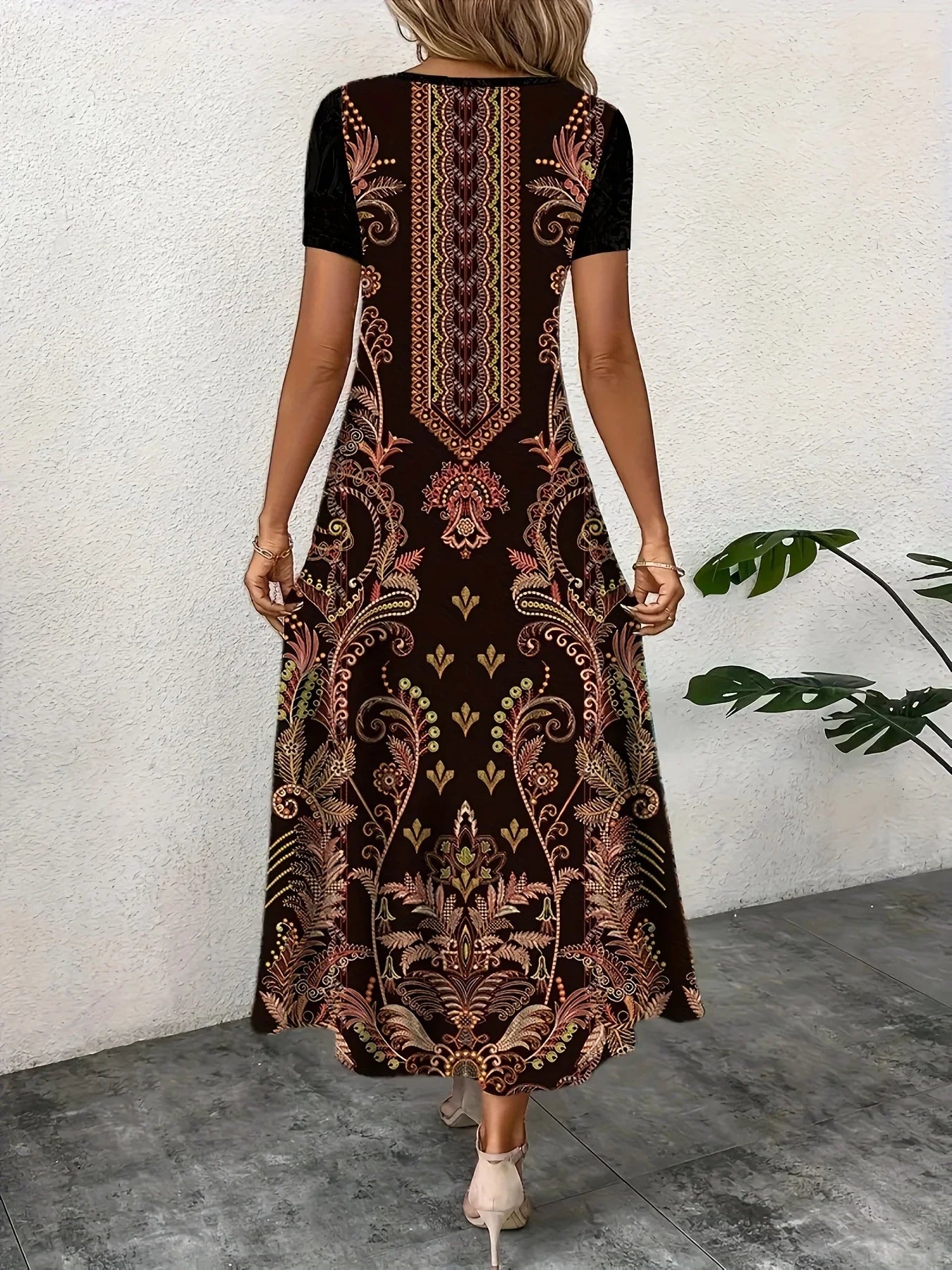 Ebony | Lightweight Dress Featuring Artistic Print