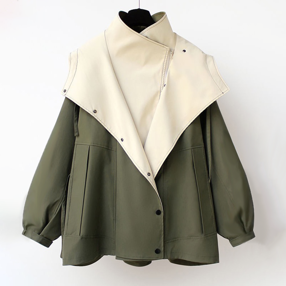Alva – Elegant jacket protecting against adverse weather conditions and wind