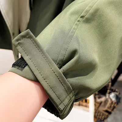 Alva – Elegant jacket protecting against adverse weather conditions and wind