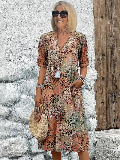 Helen | Chic Maxi Dress Featuring a Whimsical Floral Design