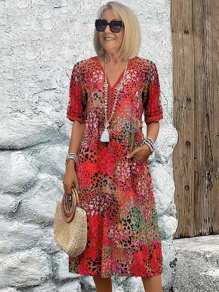 Helen | Chic Maxi Dress Featuring a Whimsical Floral Design