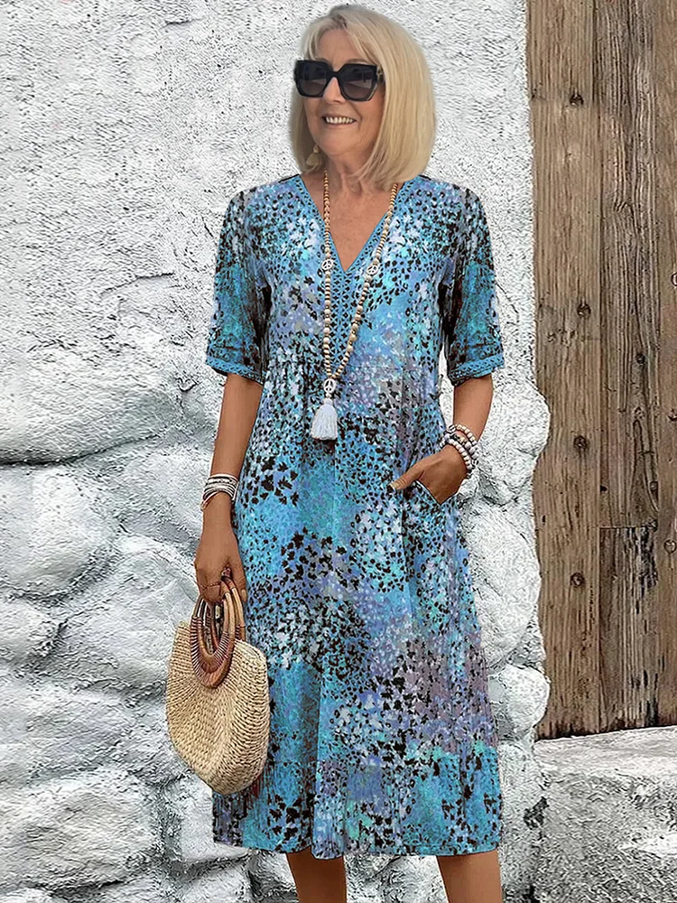 Helen | Chic Maxi Dress Featuring a Whimsical Floral Design