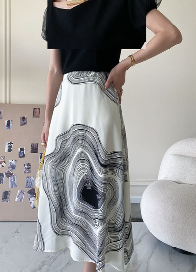 Sylvie | Chic Midi Skirt Featuring Artistic Print